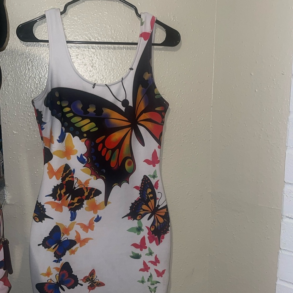 Beautiful 🤩 butterfly 🦋 print midi dress